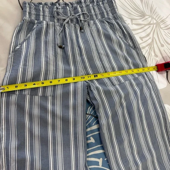 💥PRICE⬇️ 
ABERCROMBIE & FITCH • Blue & White Stripe Wide leg Pants • sz Small - Picture 11 of 11
